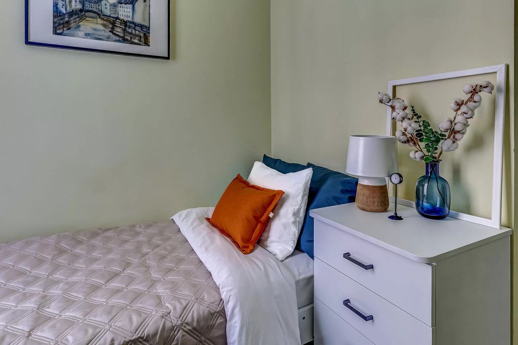 Одноместный номер c собственной ванной комнатой