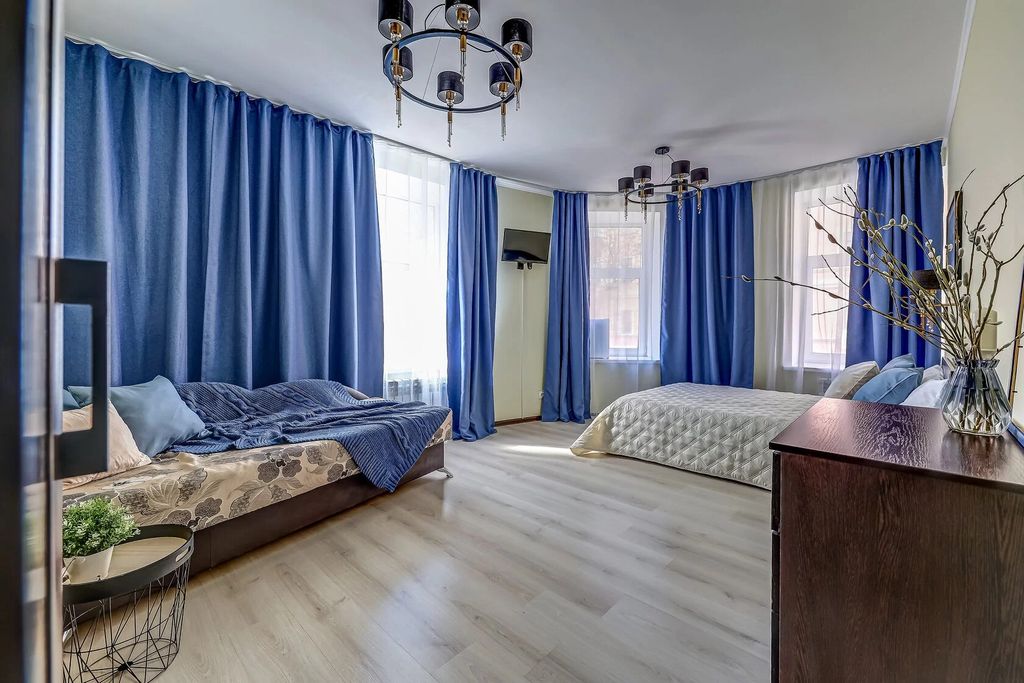 Трёхместный номер с собственной ванной комнатой