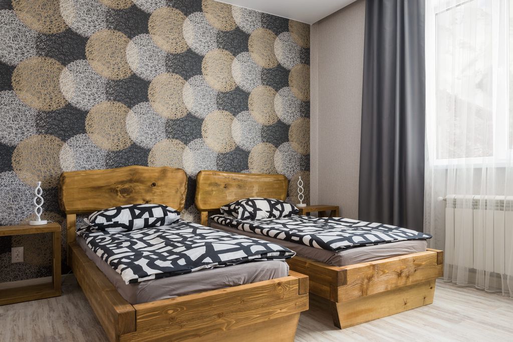 Двухместный номер с 2 отдельными кроватями и видом на горы. Улучшенный.