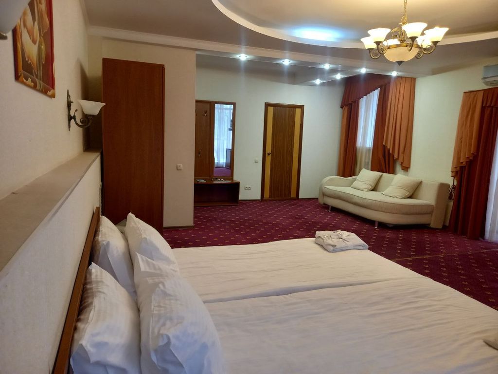 Семейный номер студия