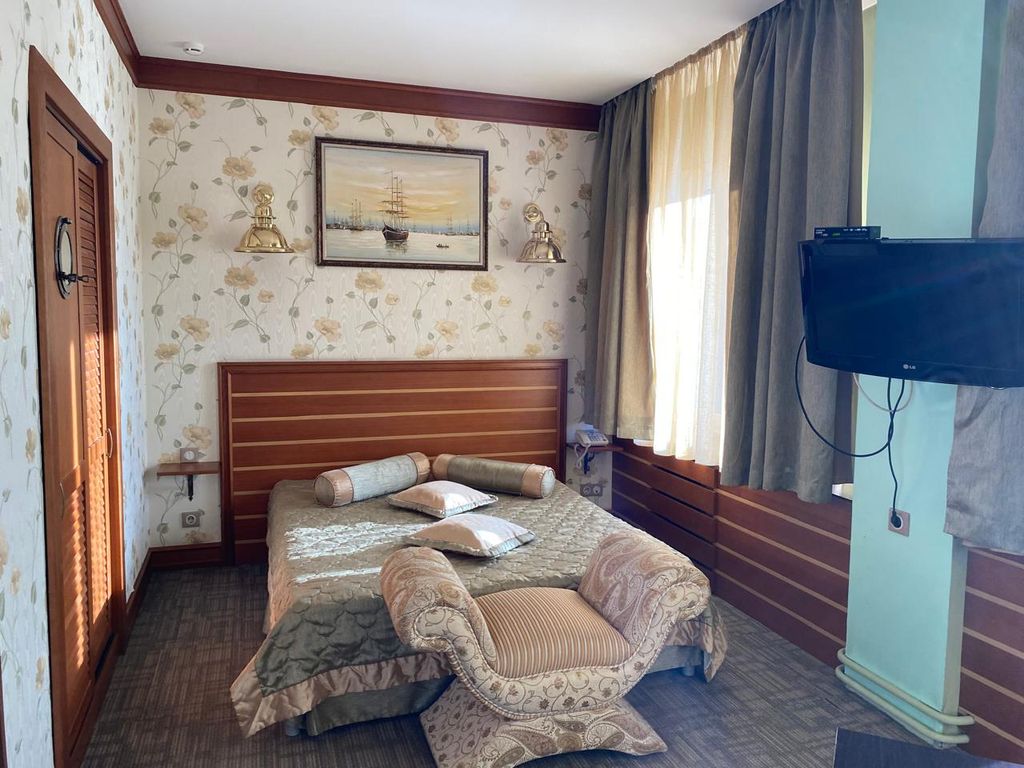 Семейный номер номер полулюкс deluxe