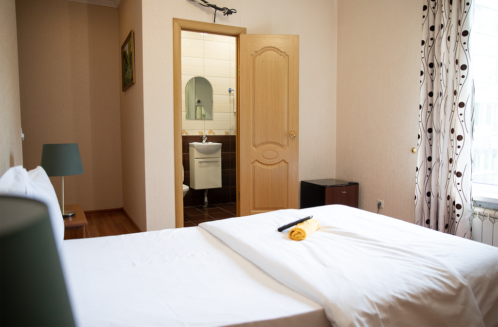 Двухместный номер с 1 кроватью комфорт с 1 большой кроватью