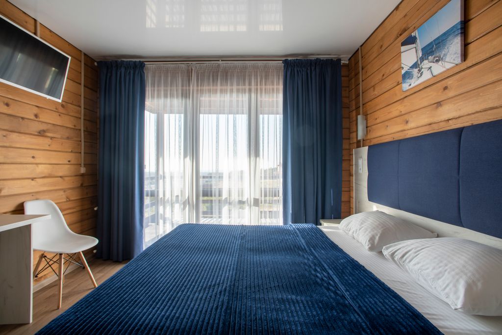 Двухместный номер с 1 кроватью cтудия 4 с большим балконом и отдельным входом