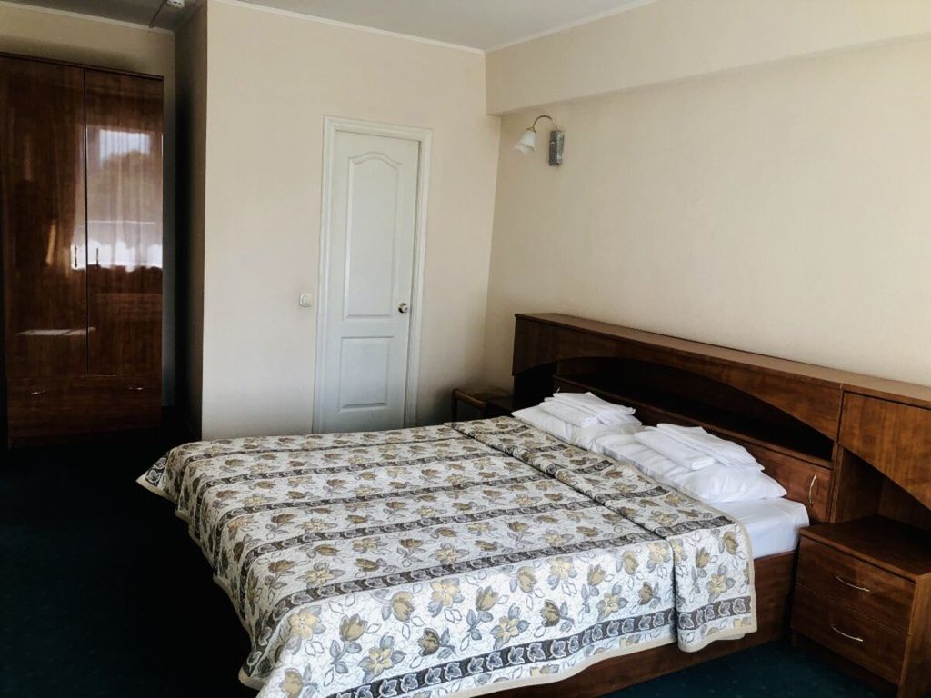 Четырёхместный номер люкс