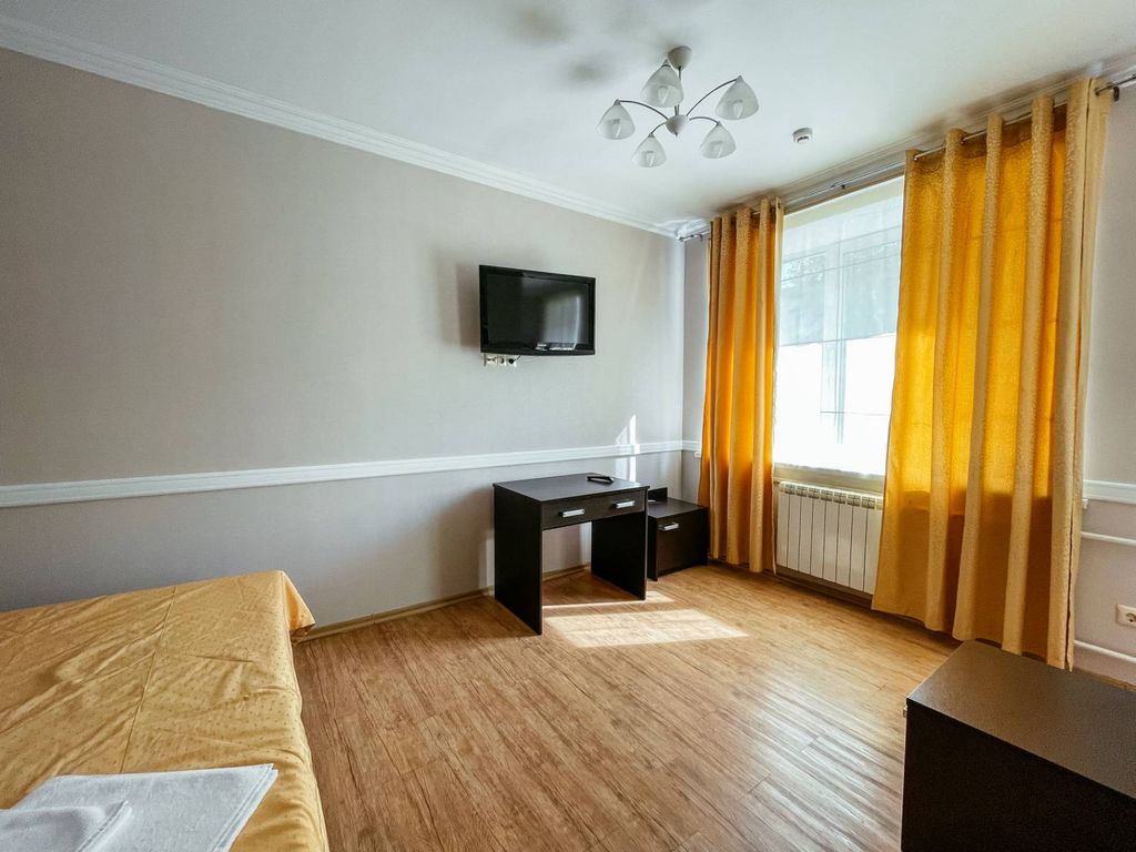 Двухместный с 1 кроватью английский стандарт 8