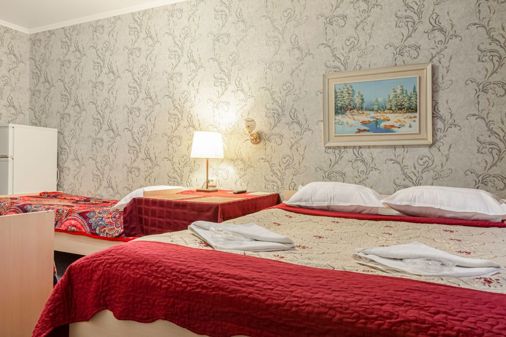 Четырёхместный номер улучшенный номер комфорт