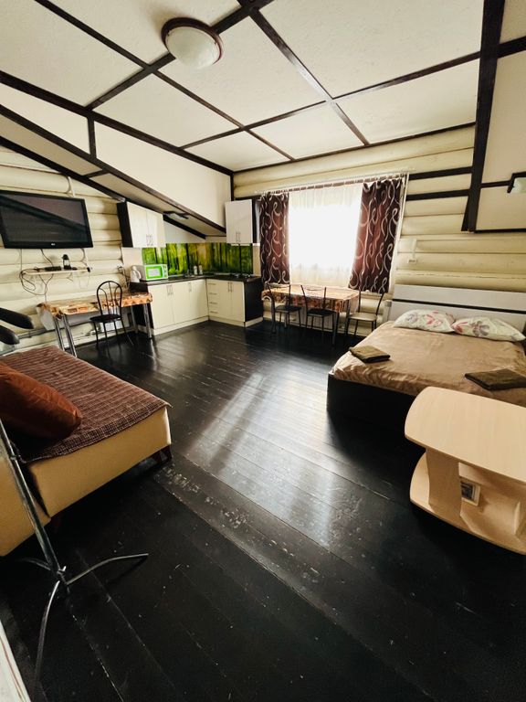 Трёхместный номер улучшенный с видом на горы