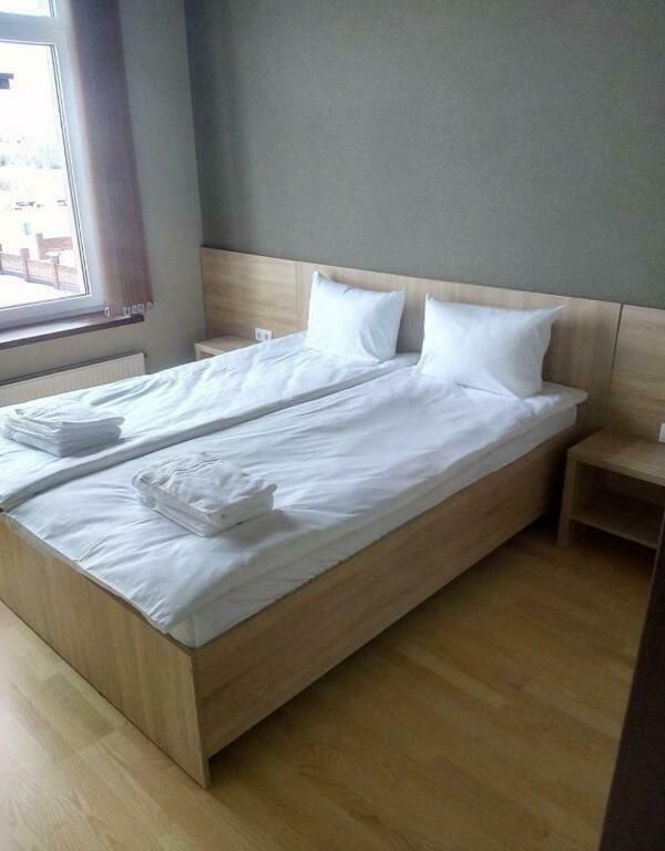 Семейный номер 2-комнатный  с видом на озеро