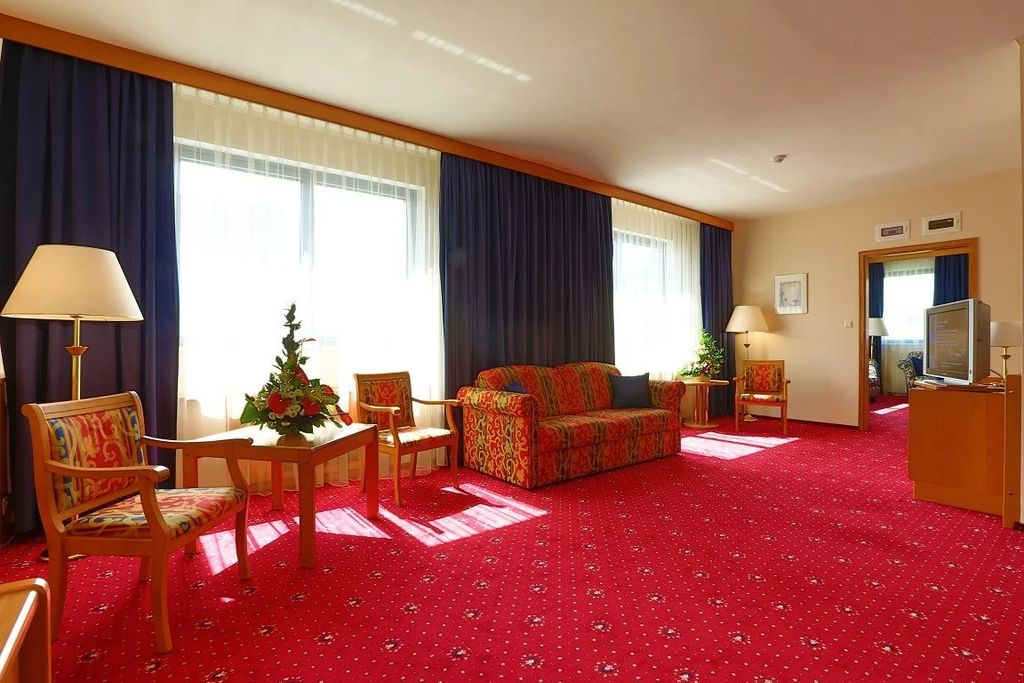 Двухместный номер с 1 кроватью сьют