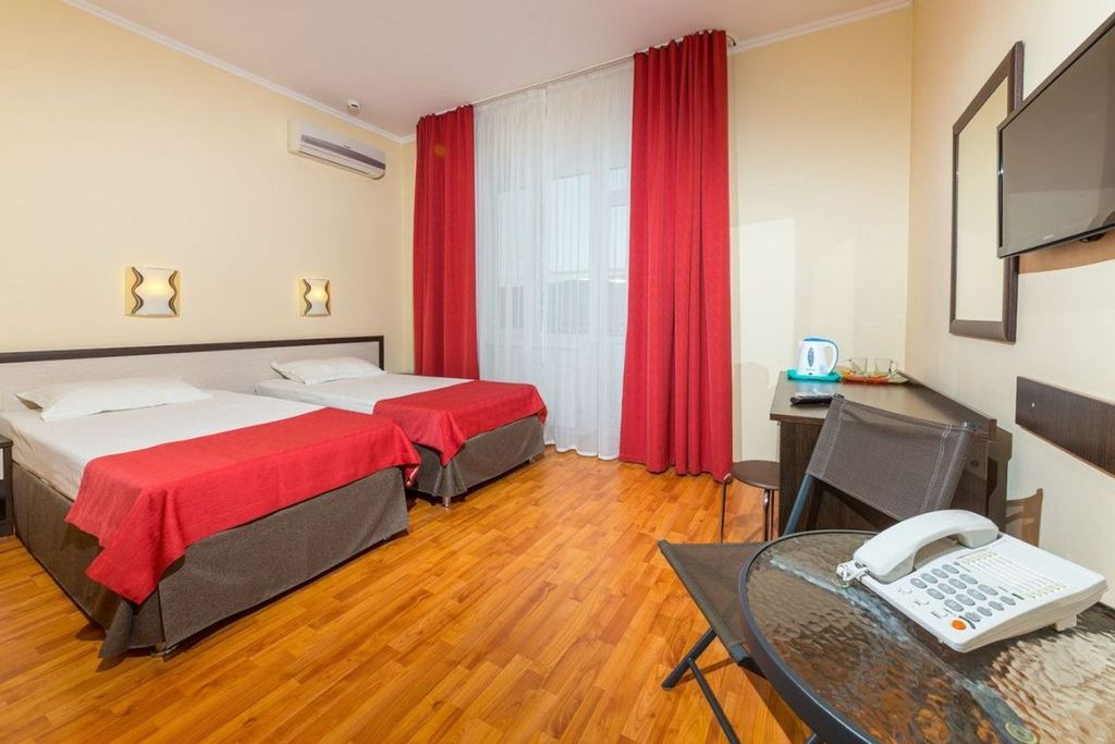 Двухместный номер с 1 кроватью или 2 односпальными кроватями Полулюкс