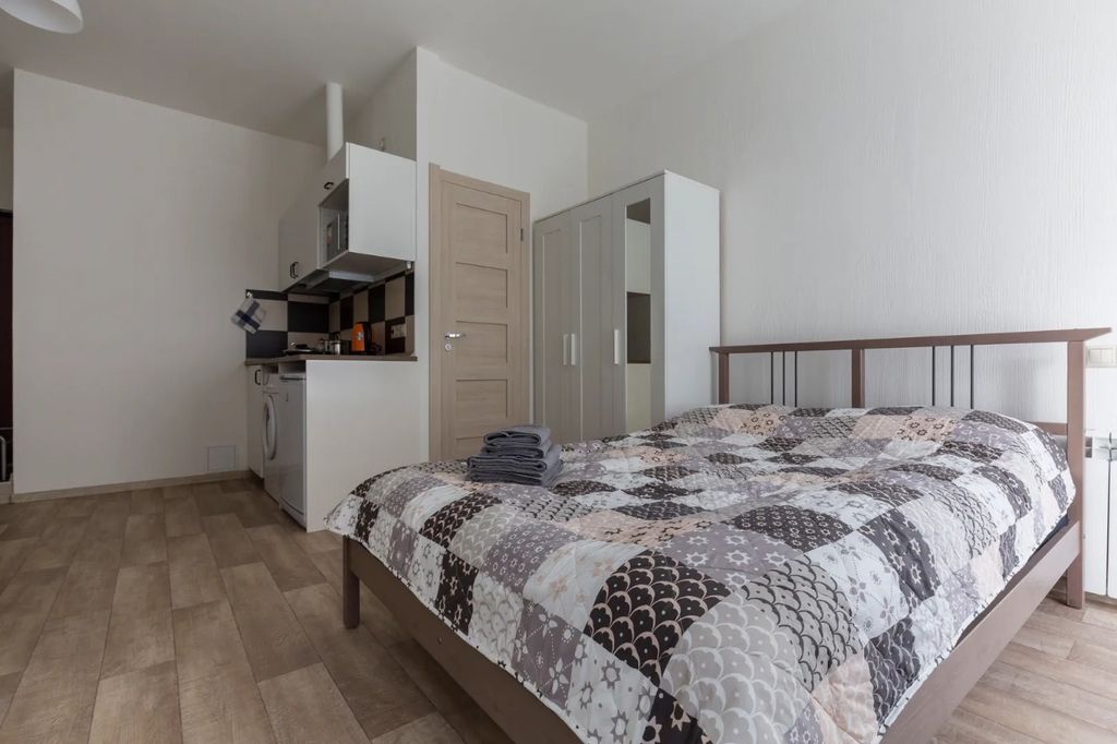 Апартаменты Атмосферная студия с балконом