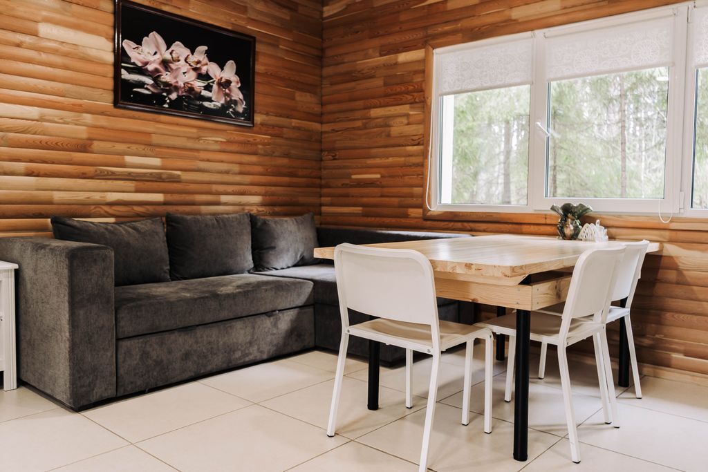 Дом большой коттедж с тремя спальнями