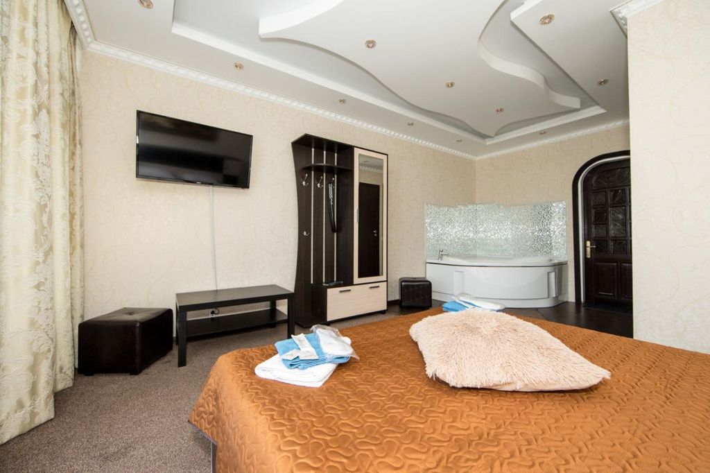 Двухместный номер с 1 кроватью люкс с джакузи