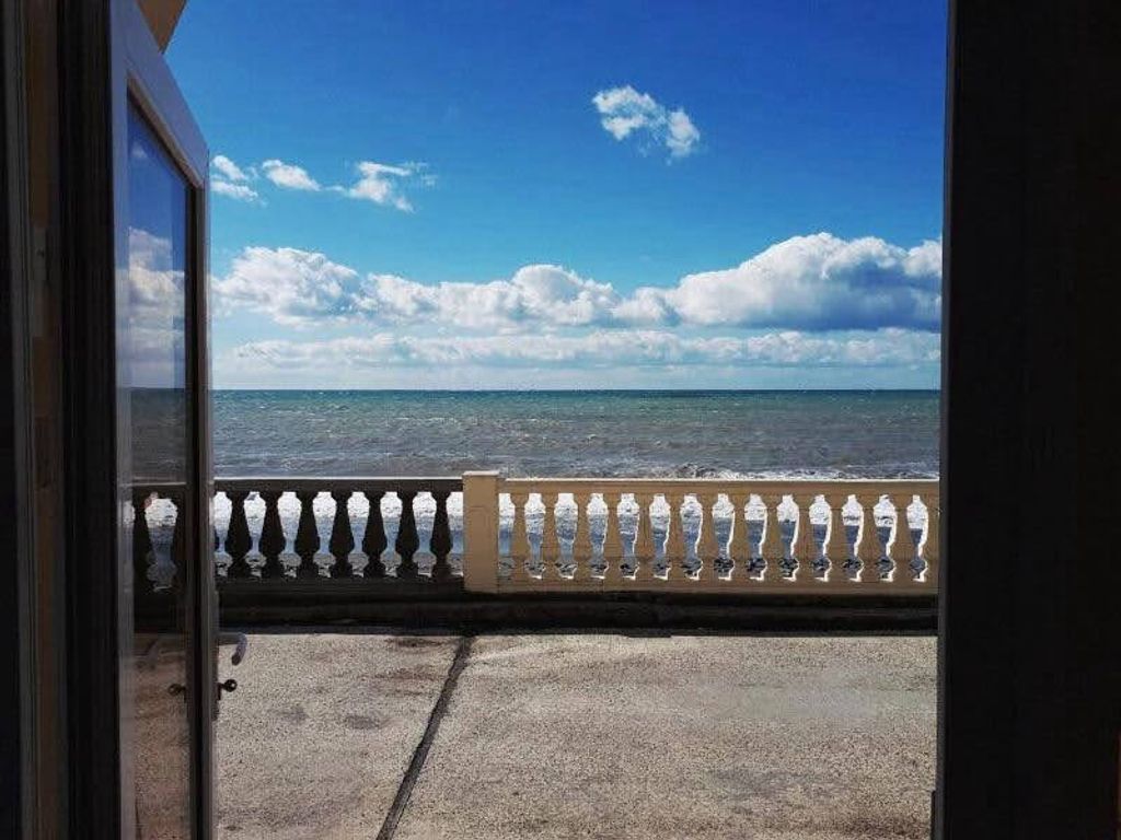 Четырёхместный номер полулюкс вид на горы