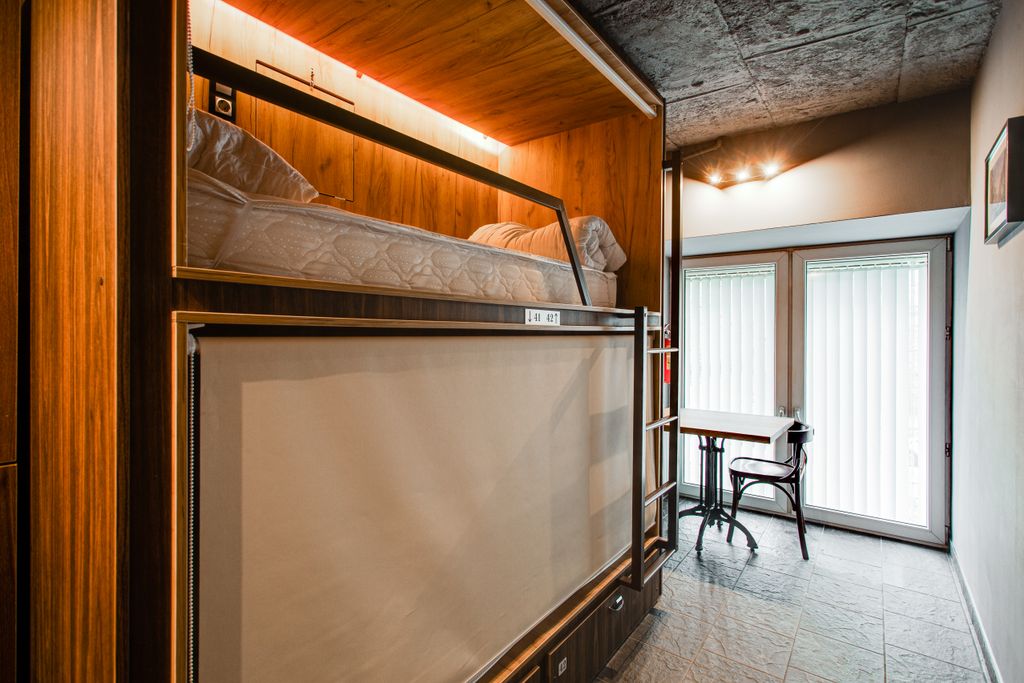 Многоместный смешанный номер капсула в общем