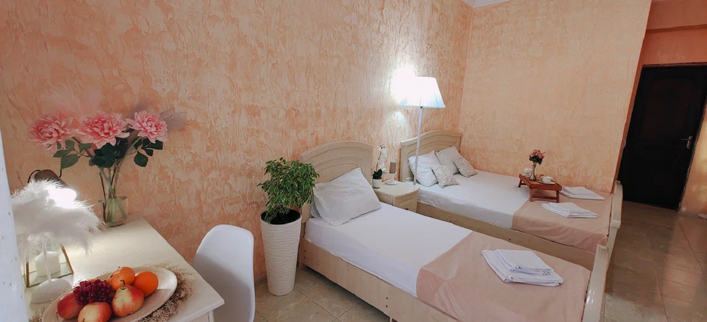 Семейный номер 5-местный стандарт с французским балконом