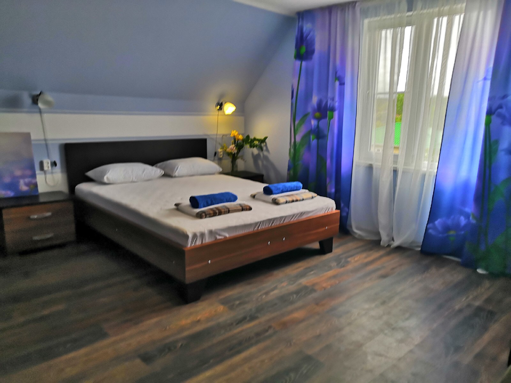 Четырёхместный номер улучшенный с видом на горы