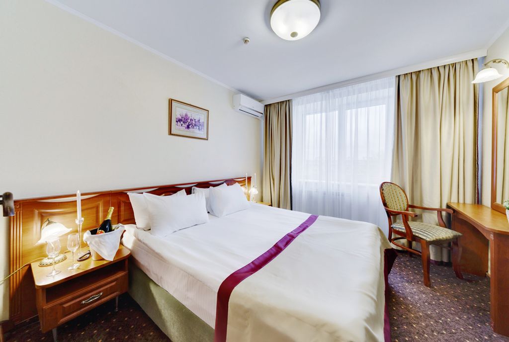 Четырёхместный номер люкс двухкомнатный