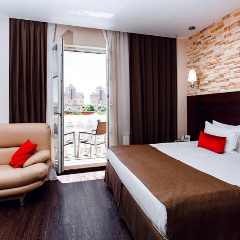 Двухместный номер с 1 кроватью или с 2 раздельными кроватями комфорт с балконом