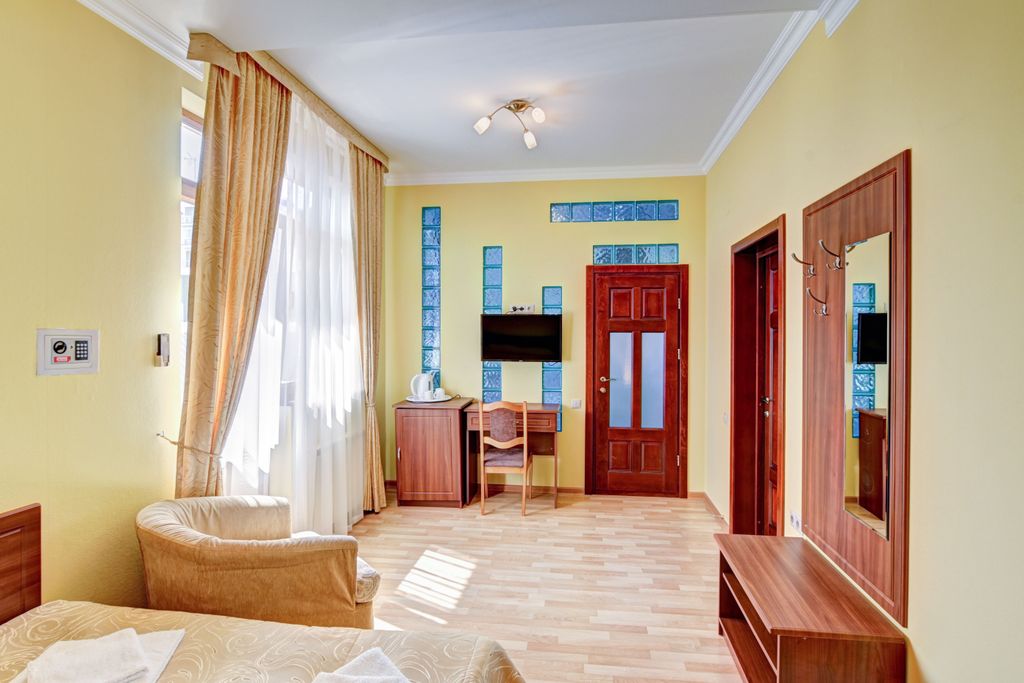 Двухместный номер с 1 кроватью классический стандарт без балкона