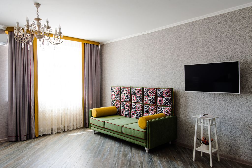 Трёхместный номер джуниор сюит Балканская деревня