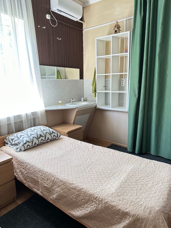 Четырёхместный номер с видом на озеро