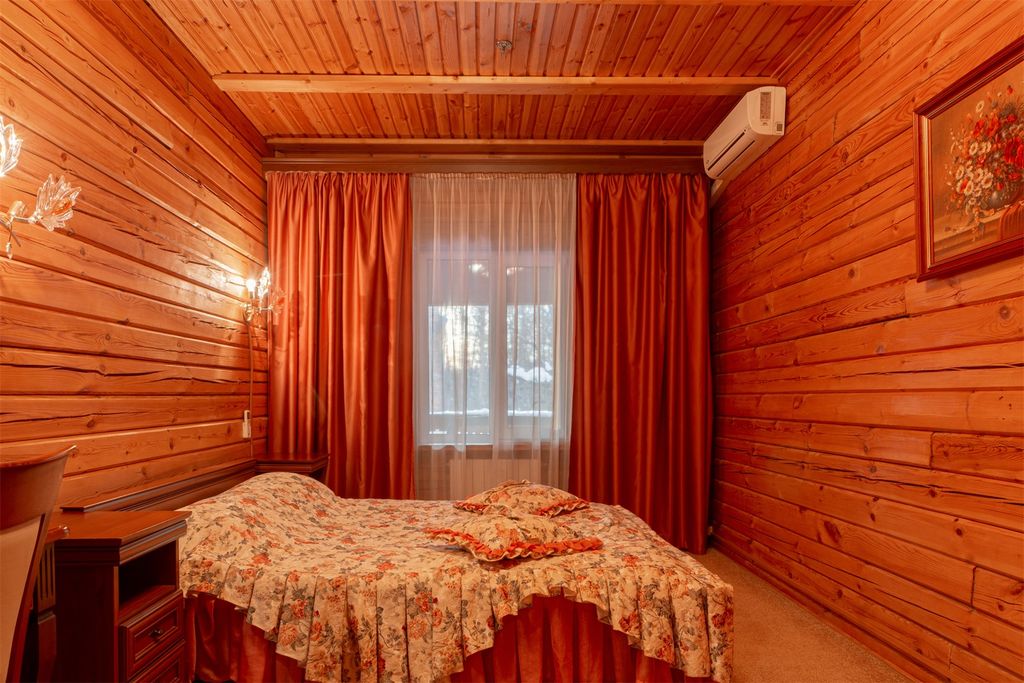 Двухместный номер с 1 кроватью люкс (корпус флигель над Околицей)