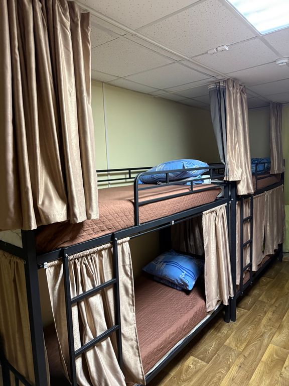 Многоместный смешанный номер эконом (душ/туалет общий)