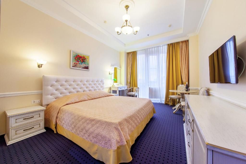 Двухместный номер с 1 кроватью полулюкс однокомнатный