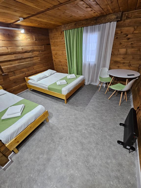 Трёхместный номер в корпусе