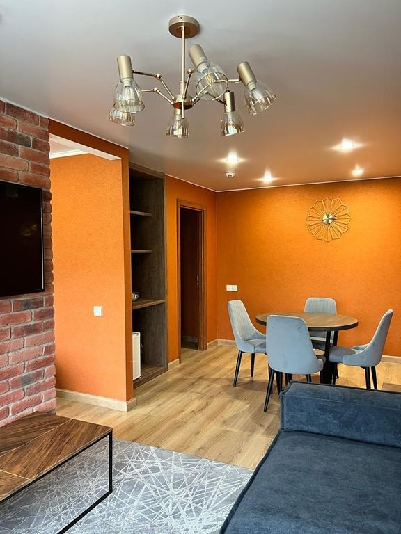 Четырёхместный номер люкс orange