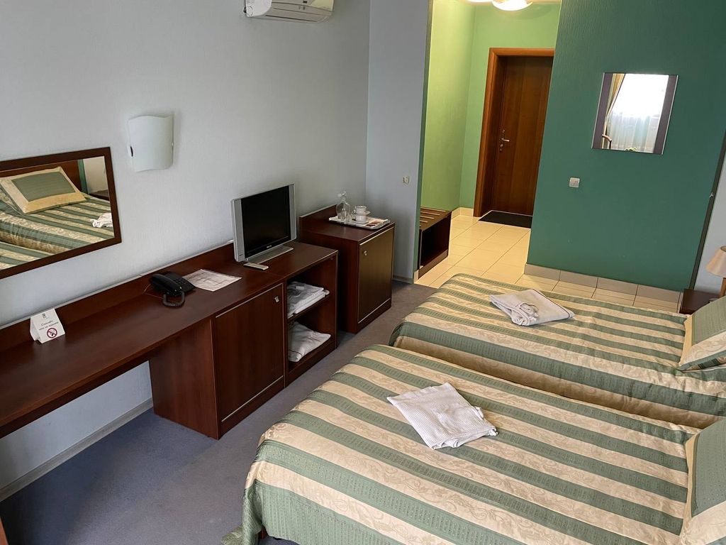 Двухместный номер с 2 отдельными кроватями стандарт