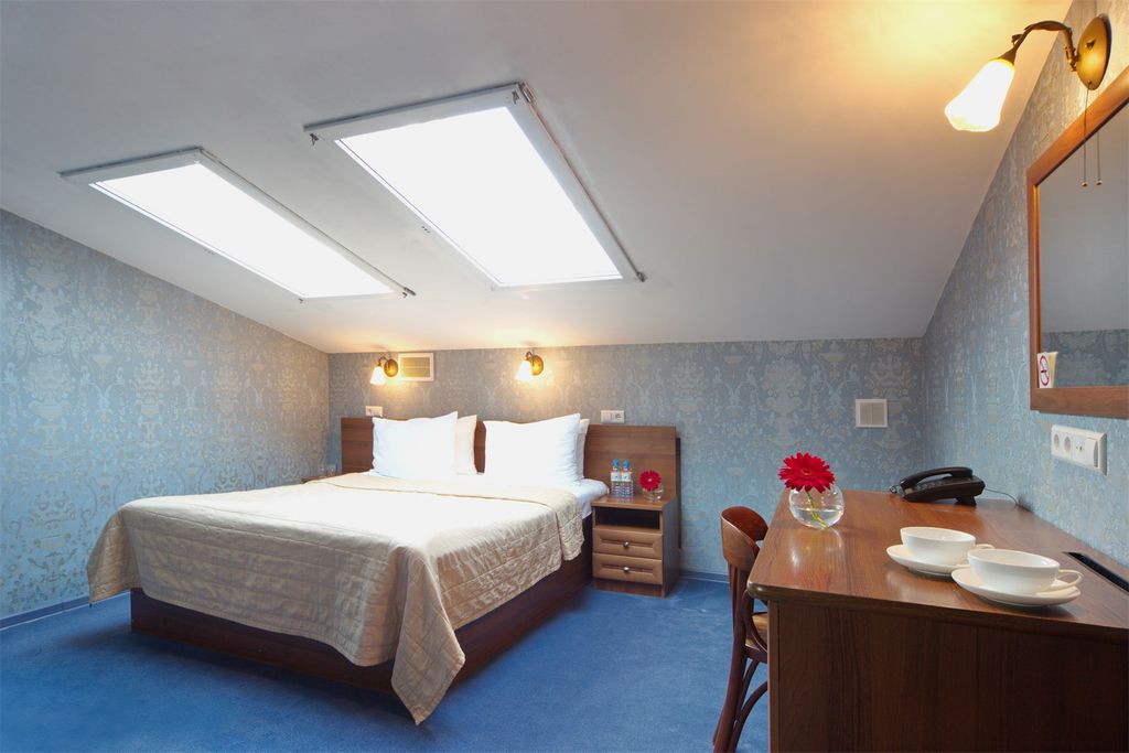 Четырёхместный номер полулюкс