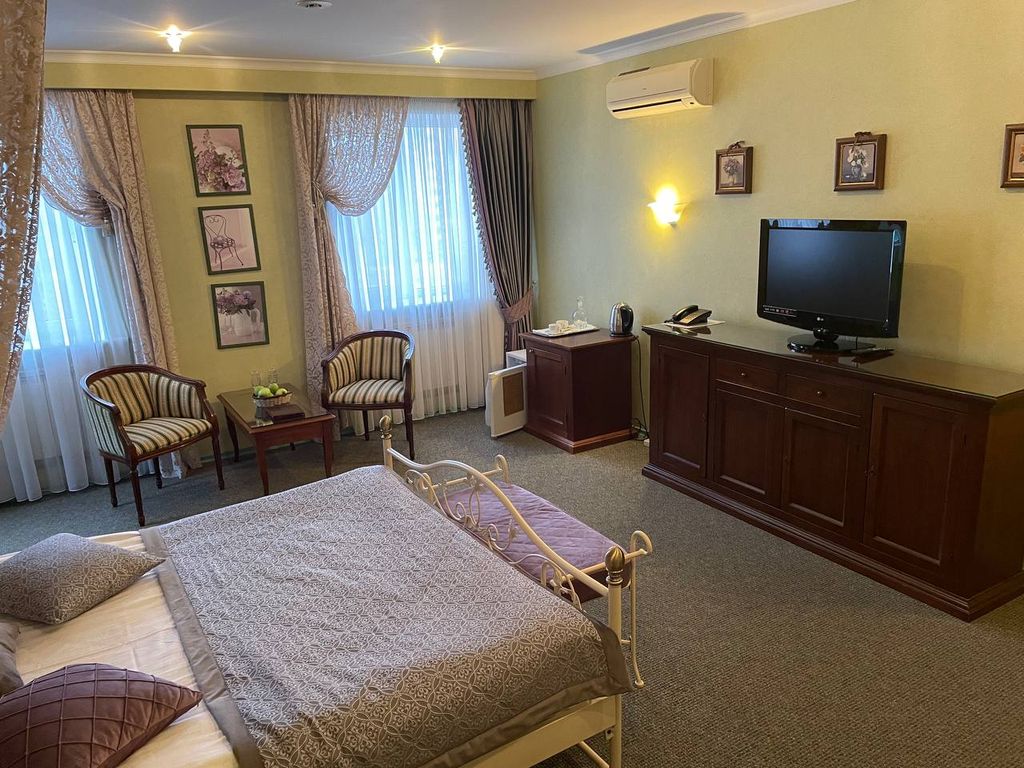 Двухместный номер с 1 кроватью студия 404