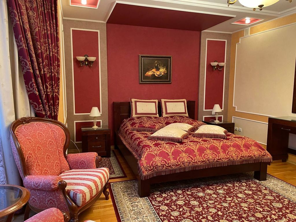 Апартаменты номер vip люкс 504