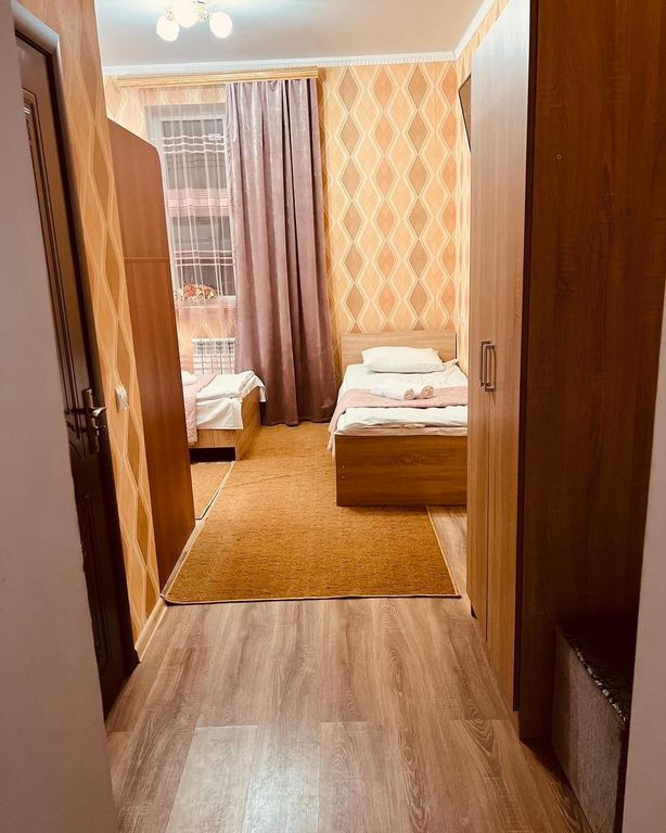 Четырёхместный номер стандарт с видом на горы