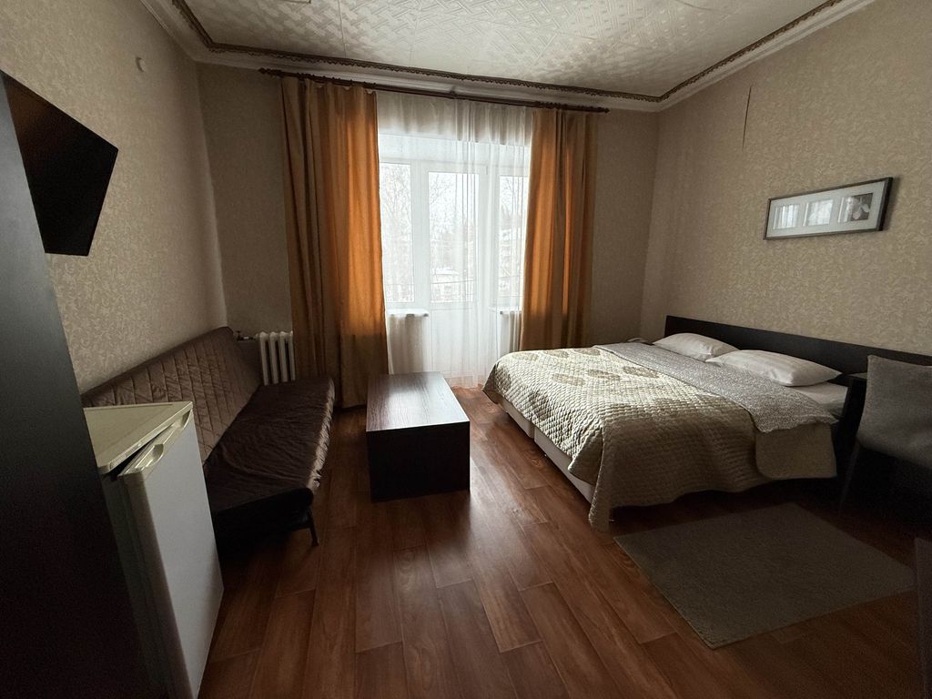 Двухместный номер с 1 кроватью Полулюкс с балконом