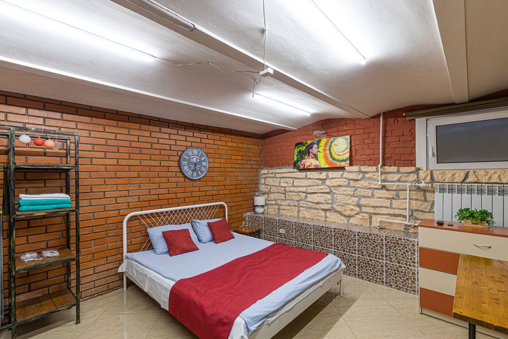 Двухместный номер с 1 кроватью стандарт с небольшим окном