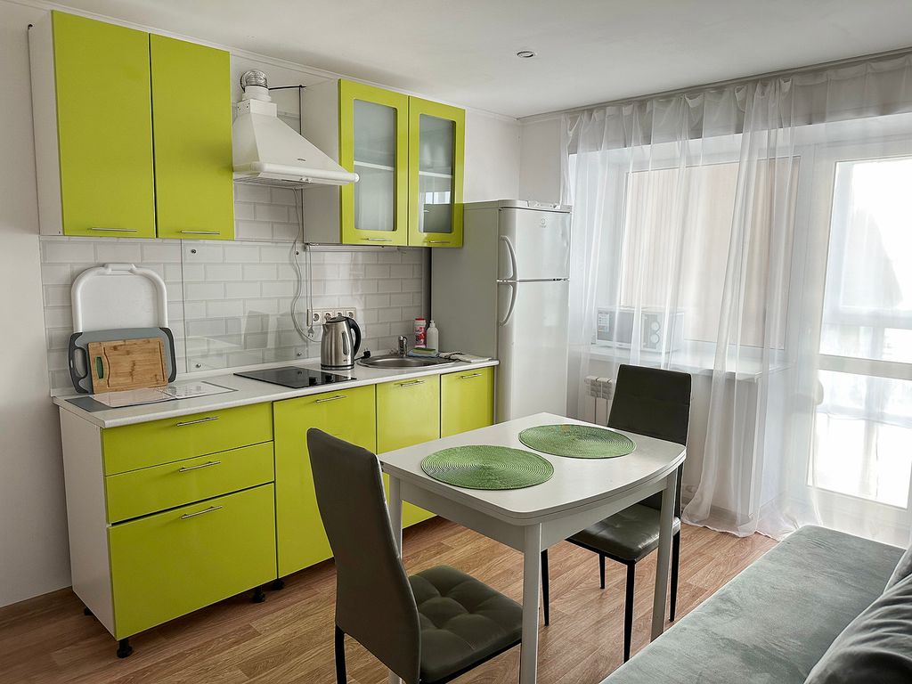 Четырёхместный номер апартамент с видом на озеро