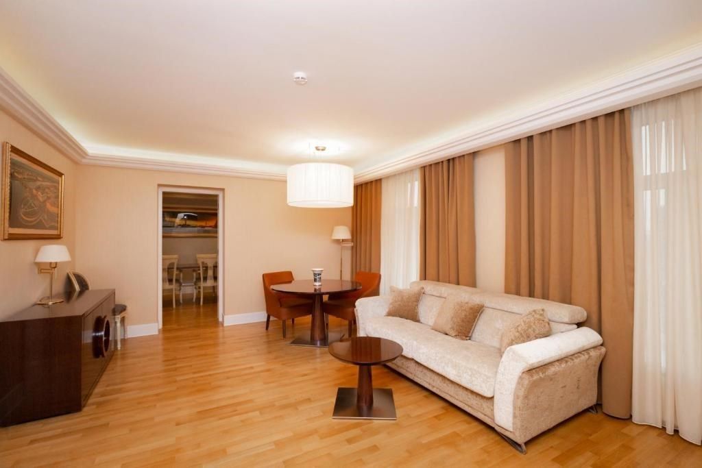 Апартаменты 3-х комнатные