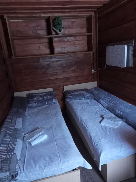 Двухместный номер с 2 отдельными кроватями эконом с видом на горы