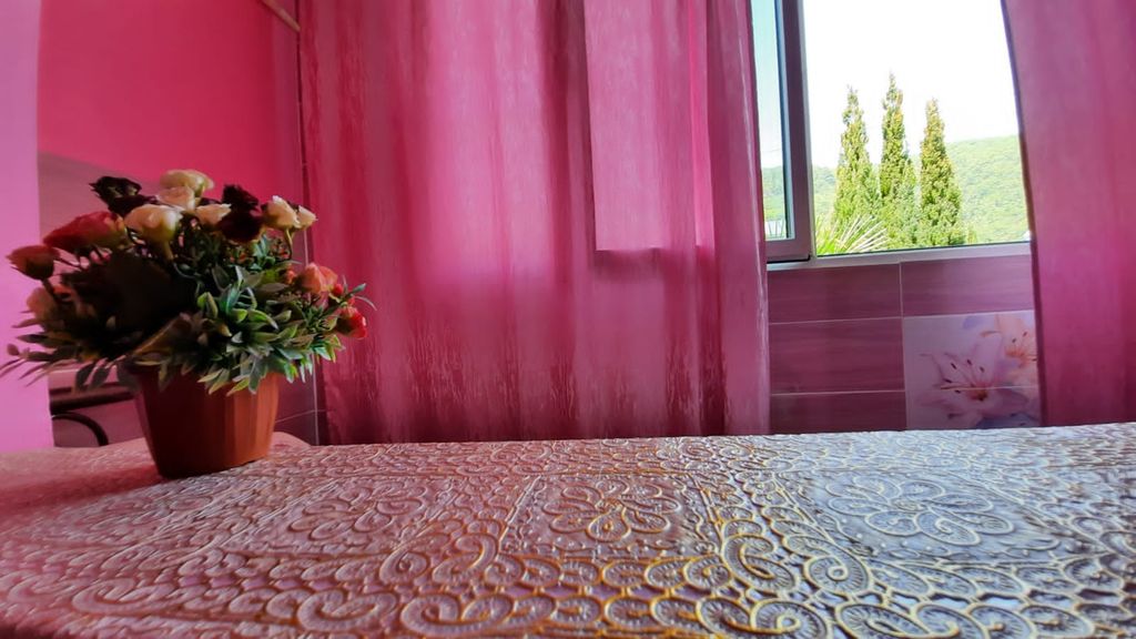 Трёхместный номер Розовый рассвет