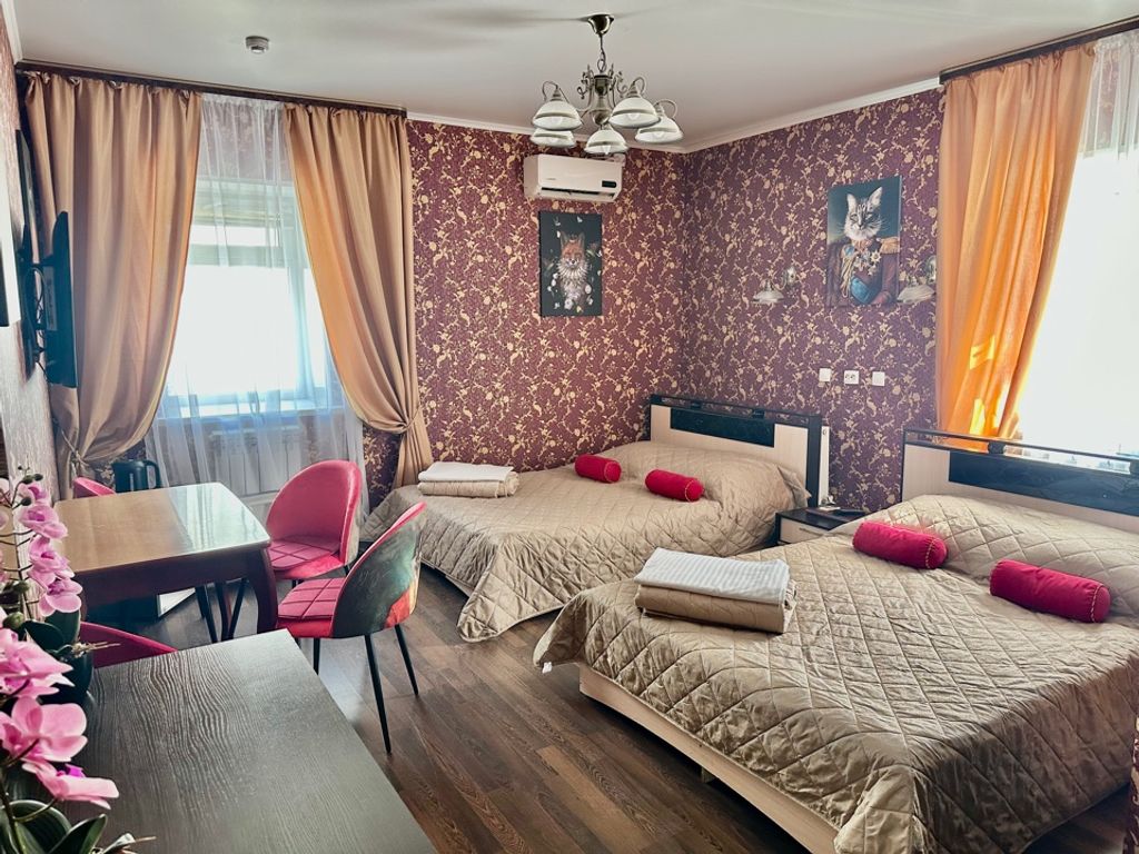 Четырёхместный номер комфорт с двумя двухспальными кроватями (DBL-DBL)