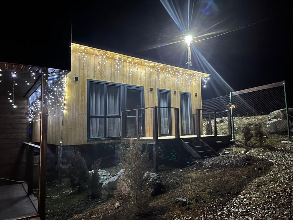 Дом коттедж