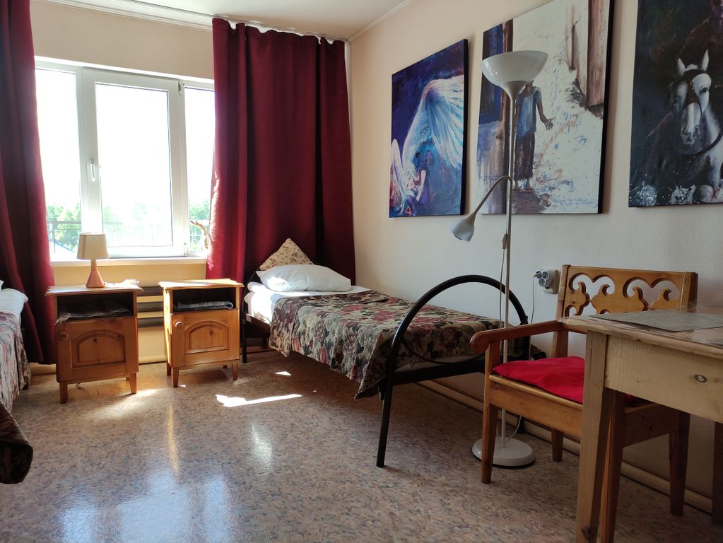 Трёхместный номер стандарт с видом на горы