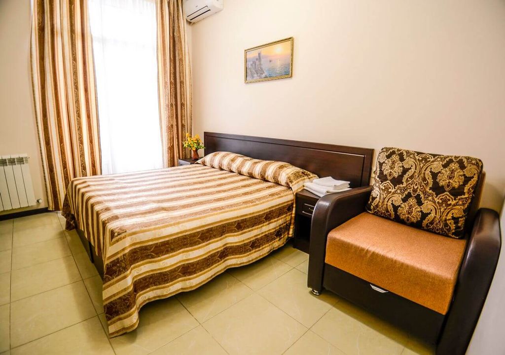 Трёхместный номер полулюкс с дополнительным местом