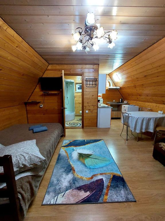 Трёхместный номер студия с балконом