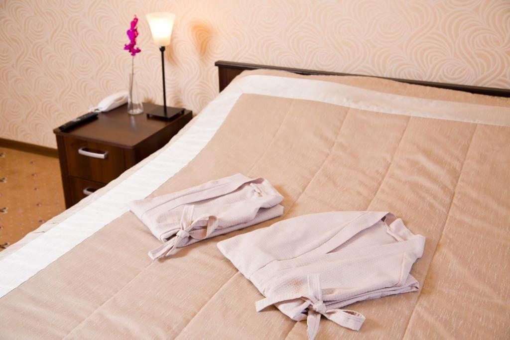 Четырёхместный номер двухкомнатный люкс