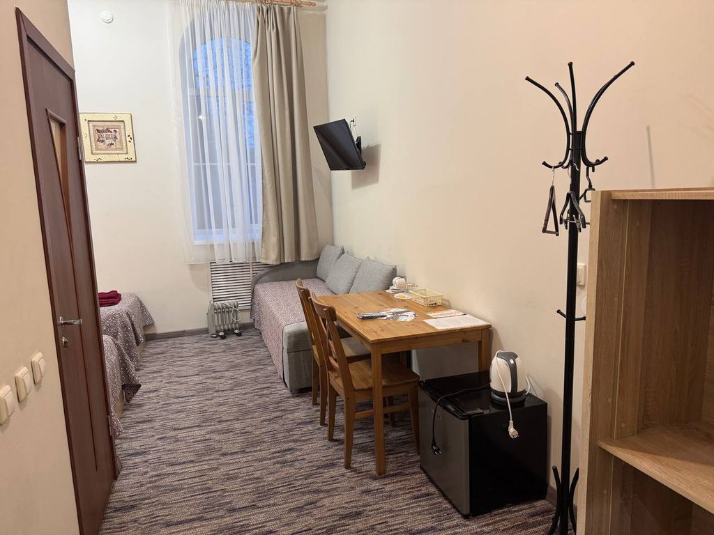 Трёхместный номер семейный с раздельными кроватями