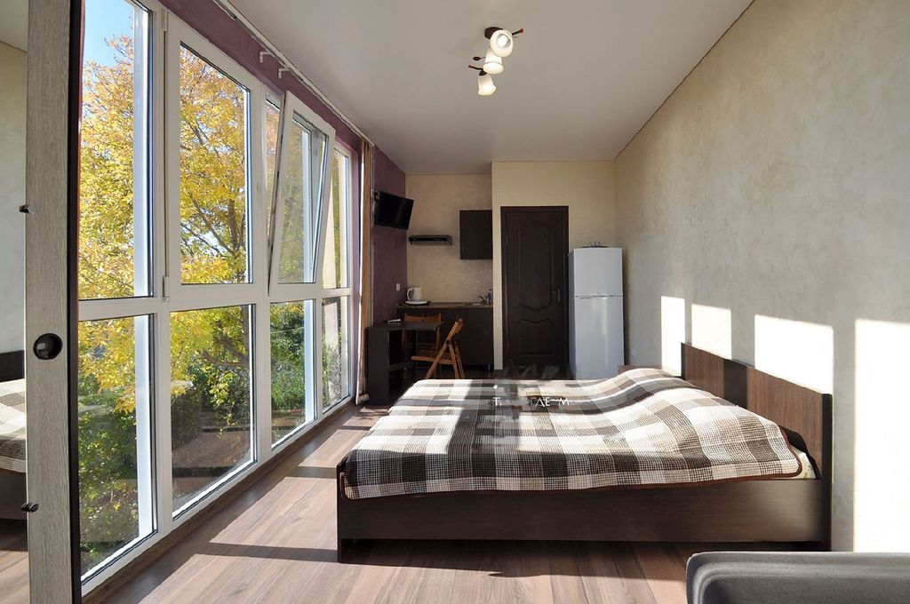 Апартаменты студия с панорамным окном